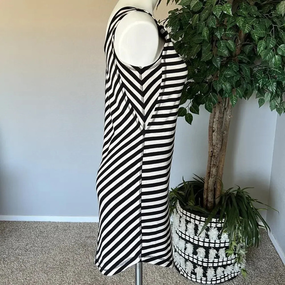 Athleta Women's San Remo Striped White/Black Tank Dress - Picture 4 of 7
